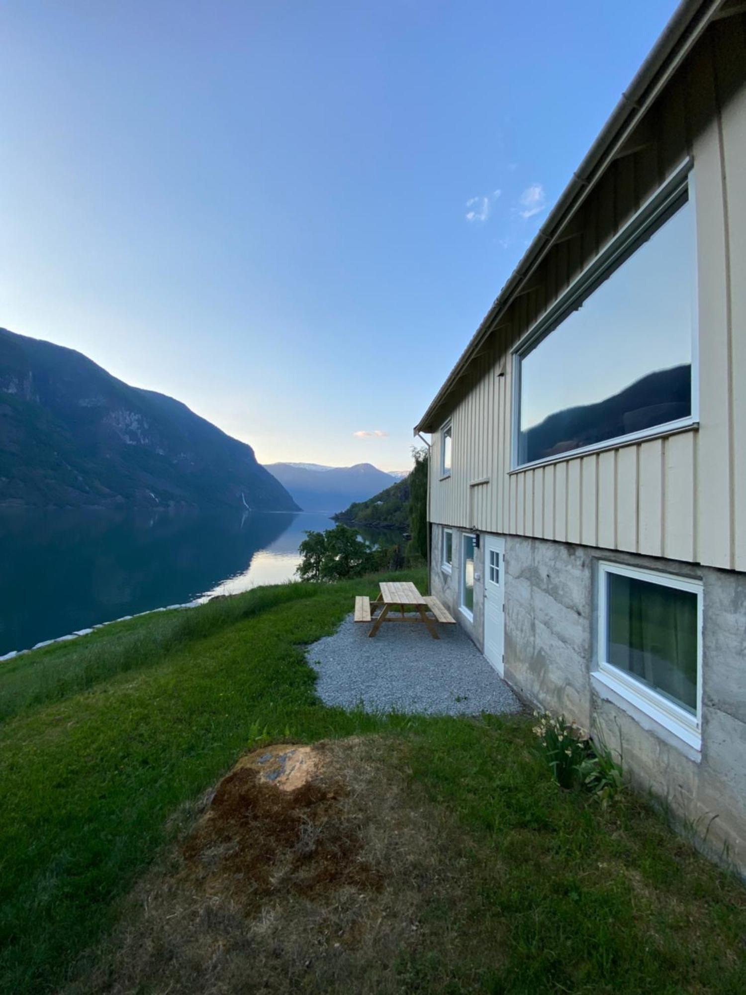 Aurland Feriehus Exterior photo