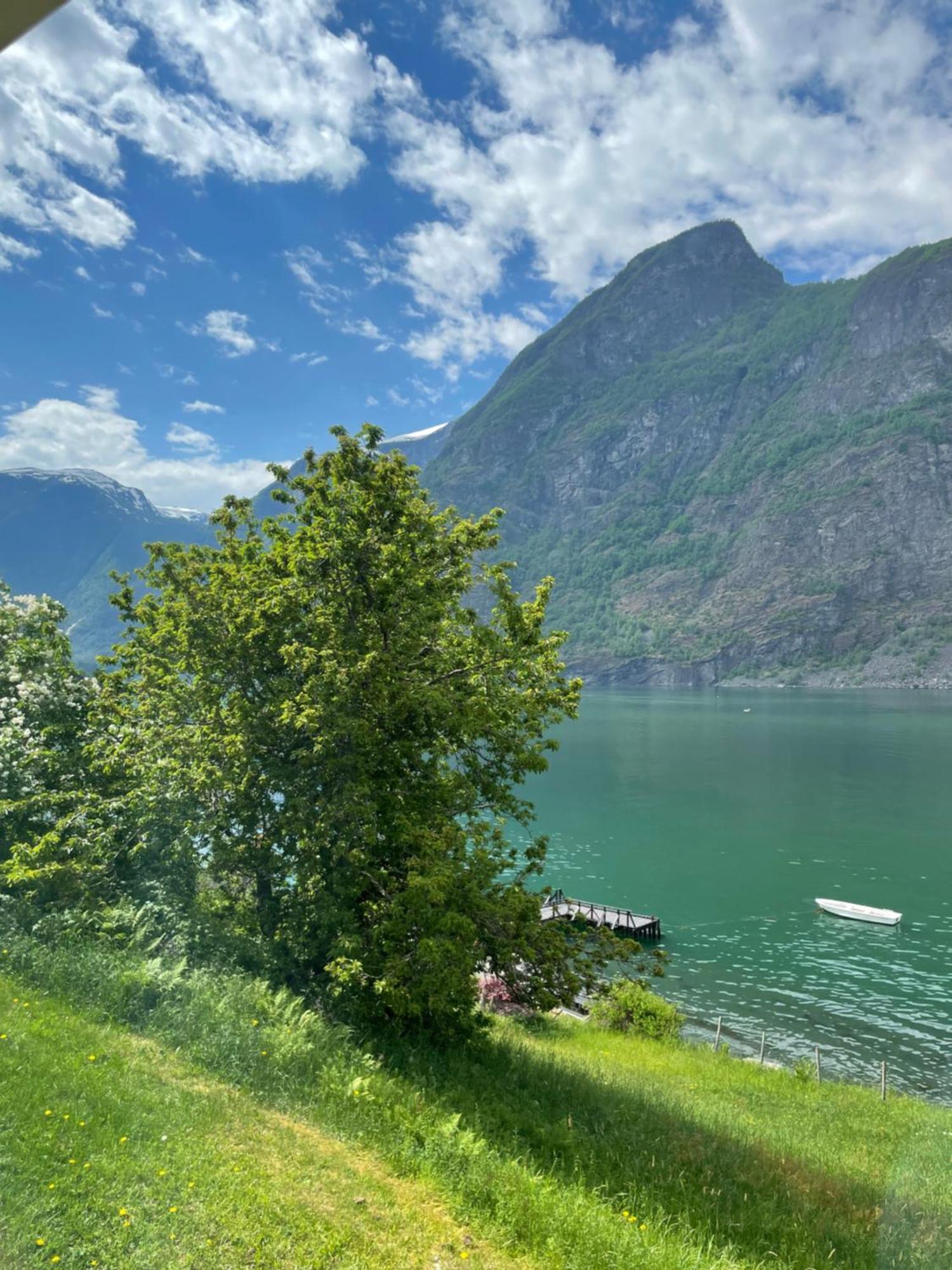 Aurland Feriehus Exterior photo