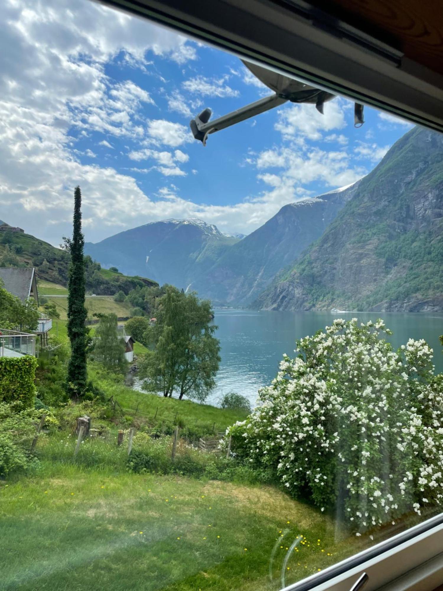 Aurland Feriehus Exterior photo